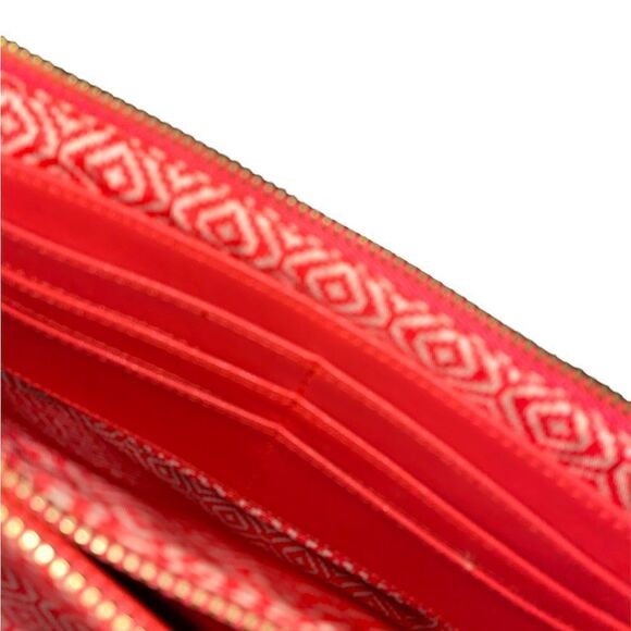 Beautiful Stella & Dot - Laser cut Coral pink & beige zip & snap bifold clutch - Picture 4 of 6